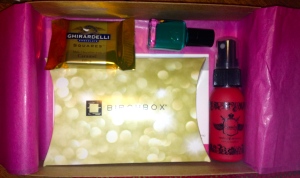 For some reason, Birchbox likes to put a couple of small items into their own little gold box holders...I guess it makes it look fancier.